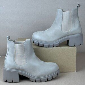 MIA Women’s Chunky Chelsea Boots Gray Platform Lug Sole US 9.5 New w/ Defects